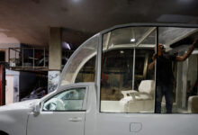 Γάζα:-Το-πρώην-όχημα-του-πάπα-Φραγκίσκου-μετατρέπεται-σε-κινητή-κλινική-για-τη-φροντίδα-παιδιών