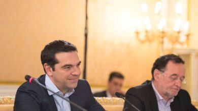 Παναγιώτης-Λαφαζάνης-για-το-βιβλίο-Τσίπρα:-Είναι-πολιτική-αυτοκτονία,-σκέψη-πολιτικού-βρυκόλακα-να-τα-βάζει-με-όλους-και-να-βγάζει-λάδι-τον-εαυτό-του