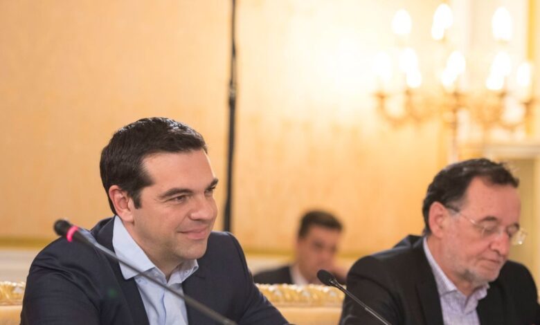 Παναγιώτης-Λαφαζάνης-για-το-βιβλίο-Τσίπρα:-Είναι-πολιτική-αυτοκτονία,-σκέψη-πολιτικού-βρυκόλακα-να-τα-βάζει-με-όλους-και-να-βγάζει-λάδι-τον-εαυτό-του