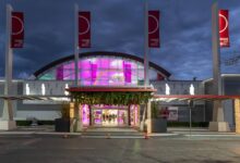 Λάμψη,-μουσική-και-χαμόγελα:-Το-Χριστουγεννιάτικο-Δέντρο-του-fashion-city-outlet-άναψε-και-γέμισε-τη-Λάρισα-γιορτινή-μαγεία!