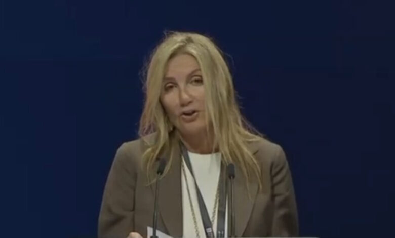 Μαρέβα-Γκραμπόφσκι-για-τον-ψηφιακό-εθισμό-των-παιδιών:-«Εάν-η-τεχνολογία-δεν-προσφέρει-στους-γονείς-εργαλεία-να-ανακτήσουν-τον-έλεγχο,-οφείλουμε-εμείς-να-το-πράξουμε»