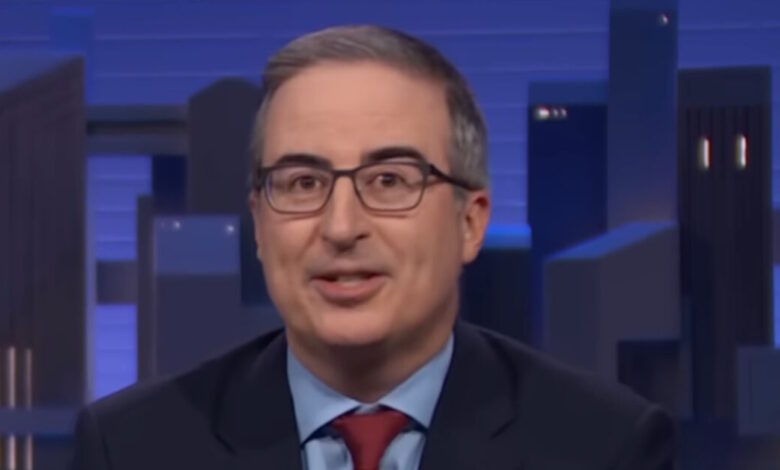 Σε-δημοπρασία-του-«last-week-tonight-with-john-oliver»-συγκεντρώθηκαν-1,54-εκ.-δολάρια