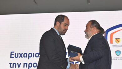 Μάριος-Ηλιόπουλος:-Η-seajets-δωρίζει-πυροσβεστικά-οχήματα-στο-κράτος