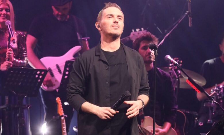 Ο-Μιχάλης-Χατζηγιάννης-ακύρωσε-τις-εμφανίσεις-του-στο-gazarte:-«Χρειάζεται-να-υποβληθώ-εκτάκτως-σε-μία-επέμβαση»