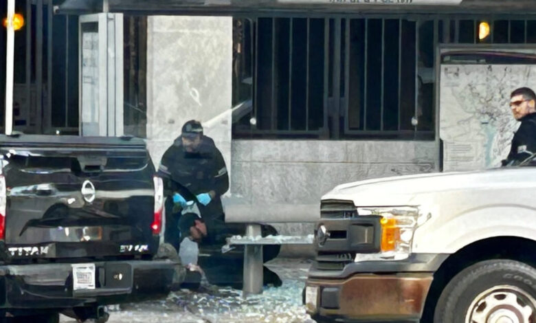 ΗΠΑ:-Αφγανός-ο-δράστης-των-πυροβολισμών-στον-Λευκό-Οίκο-–-Είχε-πάρει-άσυλο-το-2025,-δείτε-βίντεο-από-τη-σύλληψη