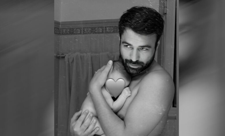 Ανδρέας-Γεωργίου:-Η-γλυκιά-φωτογραφία-του-πρωταγωνιστή-της-«Γης-της-ελιάς»-με-την-κόρη-του-στην-αγκαλιά-του