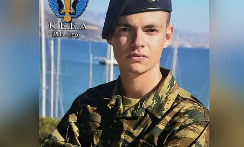 Ρόδος:-Θρήνος-για-τον-19χρονο-Ραφαήλ-που-σκοτώθηκε-από-τη-χειροβομβίδα-–-Πλημμύρισαν-τα-social-media-από-σπαρακτικούς-αποχαιρετισμούς