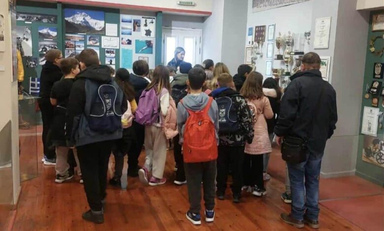 mαθητές-από-την-Πύλη-στο-Δημοτικό-Ιστορικό-Αθλητικό-Μουσείο-Τρικάλων