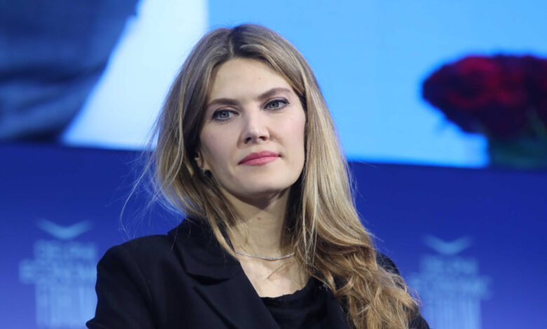 qatargate:-Νέα-μαρτυρία-«καίει»-την-Εύα-Καϊλή-–-Παρούσα-όταν-προσφέρθηκε-μίζα-για-διαμέρισμα-στις-Βρυξέλλες