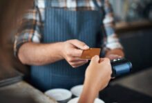 Προπληρωμένες-κάρτες-επιδομάτων:-Έγινε-η-κλήρωση-για-τα-1.000-ευρώ-–-Πώς-θα-δείτε-αν-κερδίσατε