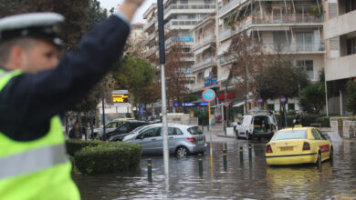 Κακοκαιρία-adel:-Καταιγίδες,-κεραυνοί-και-χαλάζι-σφυροκοπούν-την-Αττική-–-Πλημμύρισαν-δρόμοι-και-ξεριζώθηκαν-δέντρα