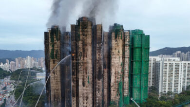 Χονγκ-Κονγκ:-Στους-94-οι-νεκροί-από-την-φωτιά-στις-πολυκατοικίες-–-Μαίνεται-για-3η-ημέρα-ο-πύρινος-εφιάλτης