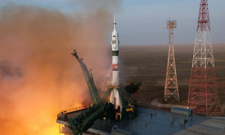 Στον-Διεθνή-Διαστημικό-Σταθμό-η-ρωσοαμερικανική-αποστολή-Ζημιές-στην-πλατφόρμα-εκτόξευσης