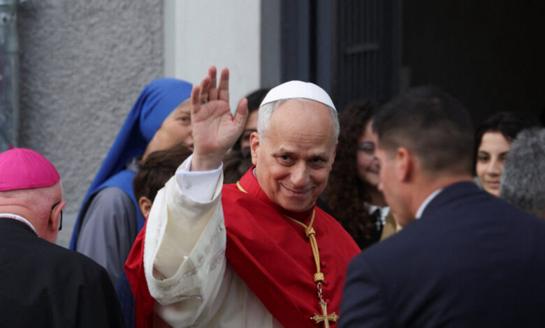 Θερμή-υποδοχή-του-πάπα-Λέοντα-στην-Κωνσταντινούπολη-–-Στις-14:30-η-κοινή-προσευχή-με-τον-Πατριάρχη-Βαρθολομαίο