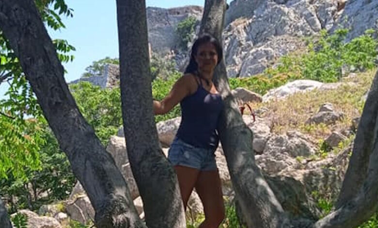 Σαλαμίνα:-Προφυλακιστέα-η-46χρονη-για-τη-δολοφονία-της-75χρονης-πεθεράς-της