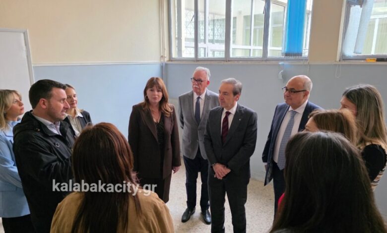 Στο-Πρωτοδικείο-Καλαμπάκας-ο-υφυπουργός-Δικαιοσύνης-Ιωάννης-Μπούγας