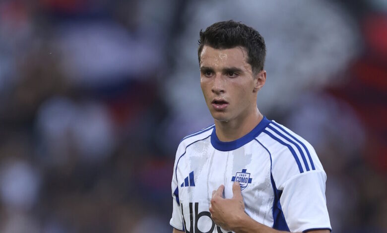 Ο-Τάσος-Δουβίκας-σκόραρε-στο-Κόμο-–-Σασουόλο-στη-serie-a