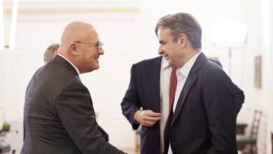 Ο-Κυριάκος-Μητσοτάκης-δέχτηκε-τον-πρόεδρο-της-euronext,-Στεφάν-Μπουζνά