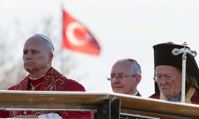 Πάπας-Λέων:-Στο-Φανάρι-το-μεσημέρι-για-να-υπογράψει-κοινή-διακήρυξη-με-τον-Οικουμενικό-Πατριάρχη-Βαρθολομαίο-–-Η-ξενάγηση-στο-Μπλε-Τζαμί