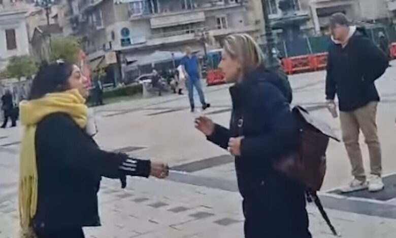 Η-Χριστίνα-Αλεξοπούλου-δέχτηκε-φραστική-επίθεση-στην-Πάτρα:-«Να-φύγετε-δολοφόνοι»