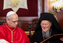 Πάπας-Λέων:-Στιγμή-υψηλού-συμβολισμού-για-τις-σχέσεις-των-δύο-εκκλησιών-η-υπογραφή-της-Κοινής-Δήλωσης-με-τον-Οικουμενικό-Πατριάρχη-Βαρθολομαίο