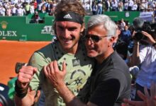 Στέφανος-Τσιτσιπάς:-Ο-πατέρας-του-υποστήριξε-ότι-εκείνος-οδηγούσε-με-210-χλμ.-την-lotus-– Πήγε-στην-Τροχαία-για-να-παραδώσει-το-δίπλωμά-του