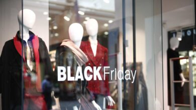 black-friday-2025:-Τι-περιμένει-το-εμπόριο,-τι-να-προσέξουν-οι-καταναλωτές-–-Ανοιχτά-την-Κυριακή-τα-εμπορικά-καταστήματα