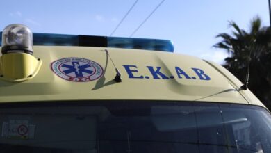 Θεσσαλονίκη:-Νεκρός-35χρονος-μετά-από-σφοδρή-σύγκρουση-ταξί-με-μηχανή