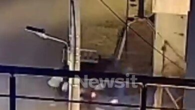 Λούτσα:-Βίντεο-ντοκουμέντο-από-το-τροχαίο-με-τον-ένα-νεκρό-–-Η-στιγμή-που-το-αυτοκίνητο-πέφτει-πάνω-στους-πεζούς