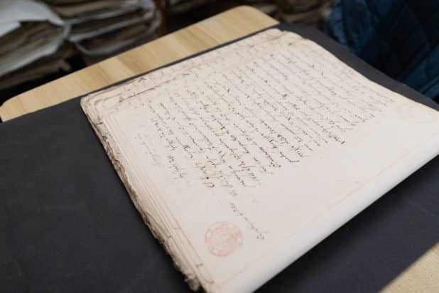 Πώς-εξελίσσεται-η-«σάρωση»-των-αρχείων-του-κράτους-–-«Περισσότερες-από-1,2-δισ.-σελίδες-συγκεντρώνονται-και-αποκτούν-ενιαία,-ψηφιακή-μορφή»