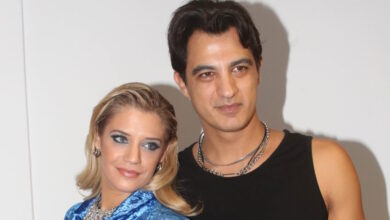 Δήμος-Αναστασιάδης:-«Ήμουν-στον-τοκετό-της-Τζένης-Θεωνά,-εκείνη-τη-στιγμή-βλέπεις-λίγο-τη-γυναίκα-σαν-ηρωίδα»