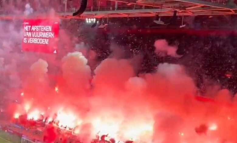 Άγιαξ-–-Γκρόνινγκεν:-Οριστική-διακοπή-στο-ματς-εξαιτίας-καπνογόνων