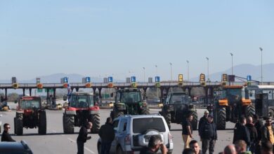 Θεσσαλονίκη:-Οι-αγρότες-έκλεισαν-την-εθνική-οδό-στα-Μάλγαρα