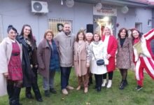 Δενδροχώρι-Τρικάλων:-Άναψε-το-δέντρο-και-«ζωντάνεψε»-το-Μπισκοτοχώρι