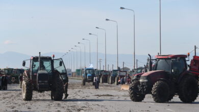 Μαρινάκης-για-μπλόκα-αγροτών:-Οι-δρόμοι-ανήκουν-σε-όλους-και-θα-μείνουν-ανοικτοί-–-Δεν-είναι-δυνατόν-να-ταλαιπωρείται-ο-κόσμος