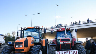Ανησυχία-στο-Μέγαρο-Μαξίμου-για-τα-μπλόκα των-αγροτών:-Δέσμευση-για-«δεύτερη-κατανομή»-με-υψηλότερες-ενισχύσεις