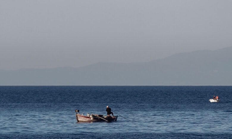 Πάργα:-Αγνοείται-ψαράς-στη-θαλάσσια-περιοχή-–-«Δεν-έχει-εντοπιστεί,-δύσκολο-να-βρεθεί-ζωντανός-μετά-από-τόσες-ώρες»-λέει-ο-γιος-του