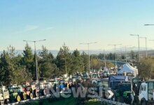 Αγρότες:-Αμέτρητα-τρακτέρ-στην-εθνική-οδό-στον-κόμβο-της-Νίκαιας-–-«Ο-δρόμος-δεν-θα-ανοίξει-για-κανένα-λόγο»