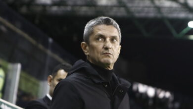 Ραζβάν-Λουτσέσκου:-«Ο-ΠΑΟΚ-δεν-είναι-απλά-μια-ποδοσφαιρική-ομάδα,-στην-ήττα-πονάει-πραγματικά-το-σώμα»