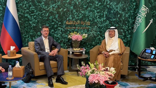 Σε-ταξίδια-χωρίς-βίζα-συμφώνησαν-Ρωσία-και-Σαουδική-Αραβία