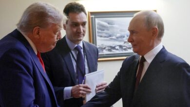 Ουκρανία:-«Πολύ-αισιόδοξος»-ο-Τραμπ-για-ειρηνευτική-συμφωνία-την-ώρα-που-ο-Πούτιν-«πανηγυρίζει»-ότι-πήρε-κι-άλλα-εδάφη