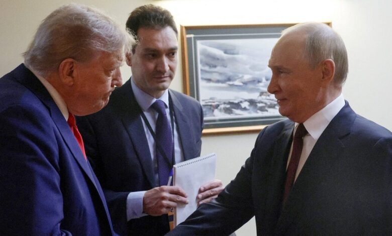Ουκρανία:-«Πολύ-αισιόδοξος»-ο-Τραμπ-για-ειρηνευτική-συμφωνία-την-ώρα-που-ο-Πούτιν-«πανηγυρίζει»-ότι-πήρε-κι-άλλα-εδάφη