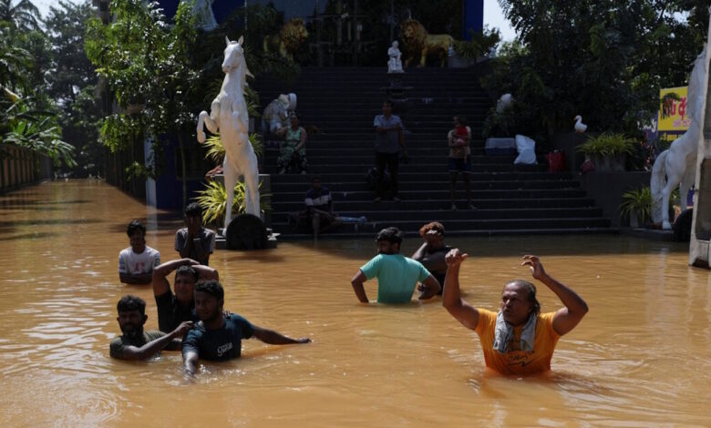 Ινδονησία:-Στους-1.160-οι-νεκροί-και-εκατοντάδες-αγνοούμενοι-από-τις-πλημμύρες-–-Τεράστιες-καταστροφές-στη-Σρι-Λάνκα