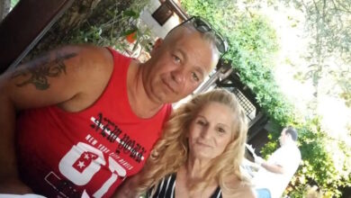 Γυναικοκτονία-στη-Θεσσαλονίκη:-«Τελικά-υπάρχει-Δικαιοσύνη»-λέει-ο-γιος-της-60χρονης-για-τα-ισόβια-στον-δολοφόνο-της-μητέρας-του-στο-Αγγελοχώρι