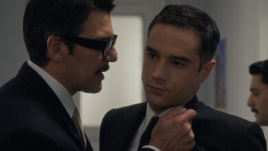 porto-leone-–-επόμενο-επεισόδιο:-Ο-Ορέστης-για-να-μάθει-πώς-έφτασε-το-ρολόι-που-έδωσε-στη-Βούλα-στο-χέρι-του-Αρχοντή-επιχειρεί-να-τον-προσεγγίσει