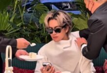 jay-ma:-Ο-influencer-που-τον-ταΐζουν-στο-στόμα-και-οι-φήμες-ότι-είναι-«γιος-του-πλουσιότερου-Κινέζου»