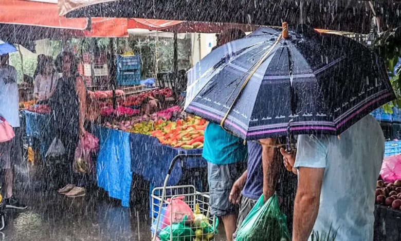 Καιρός-σήμερα:-Βροχές-και-καταιγίδες-στα-δυτικά-και-το-Ιόνιο-–-Έως-τους-20-βαθμούς-η-θερμοκρασία