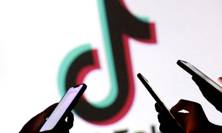 Πατήσια:-Έκλειναν-ραντεβού-με-άνδρες-μέσω-tiktok-υποδυόμενοι-τη-γυναίκα-και-τους-«ξάφριζαν»-–-Μια-σύλληψη