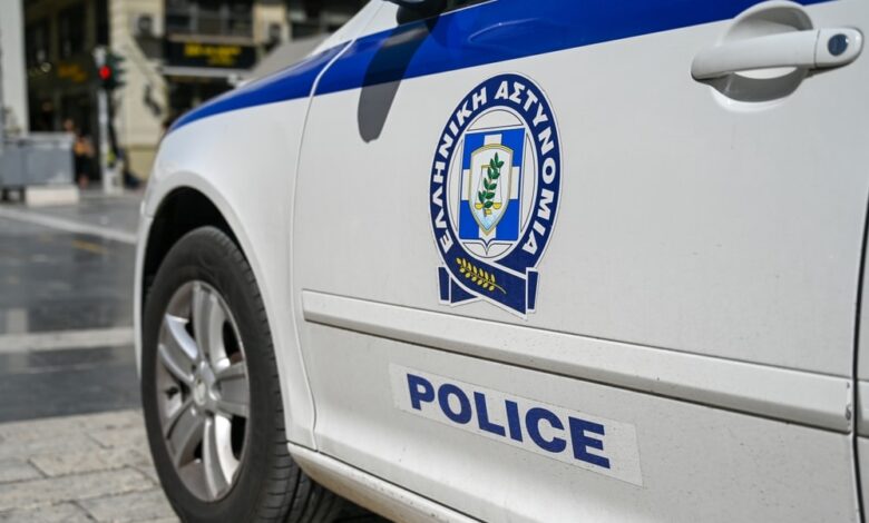 Τρίκαλα:-Στα-χέρια-της-ΕΛΑΣ.-διακινητής-κοκαΐνης-–-Έφοδος-στο-σπίτι-του