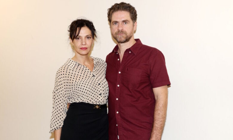 Ο-Δημήτρης-Λάλος-υποδέχτηκε-τον-Δεκέμβριο-με-μία-σπάνια:-Οι-ευχές-για-«καλό-χειμώνα»-στο-πλευρό-της-Μαριλίτας-Λαμπροπούλου